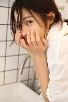 小雨去医院面试体检被老医生